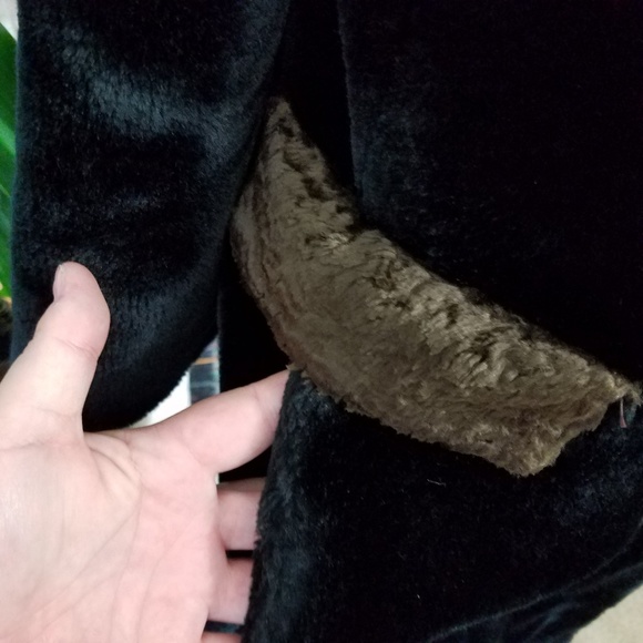 Vintage 60s faux fur black with brown lining coat - Picture 5 of 8